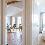 411, Seepark Apartment *