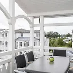 411, Seepark